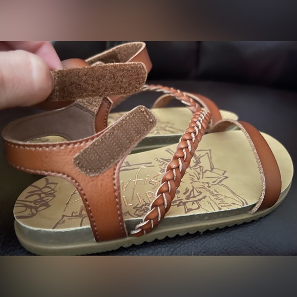 🆕 New In Box Toddler Girl Sandals Size 11 - Picture 9 of 9